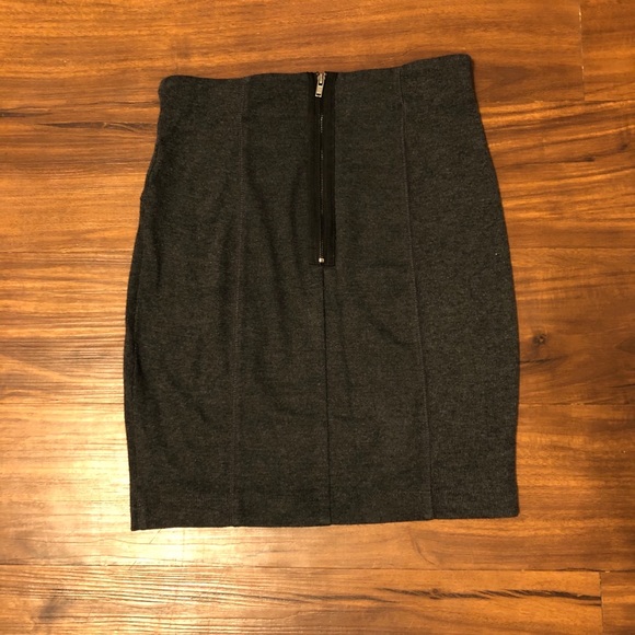 Forever 21 Bodycon Skirt - Picture 5 of 6